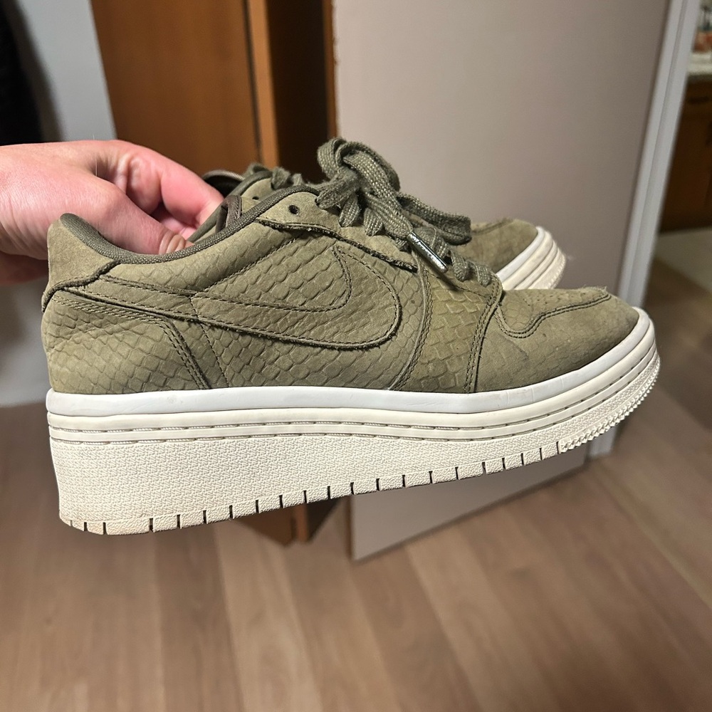 Nike Olive Green Sneakers